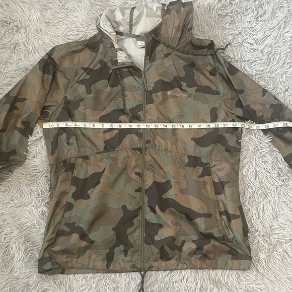 Columbia Sportswear Camo Women's Wind Breaker Jacket - Picture 10 of 13